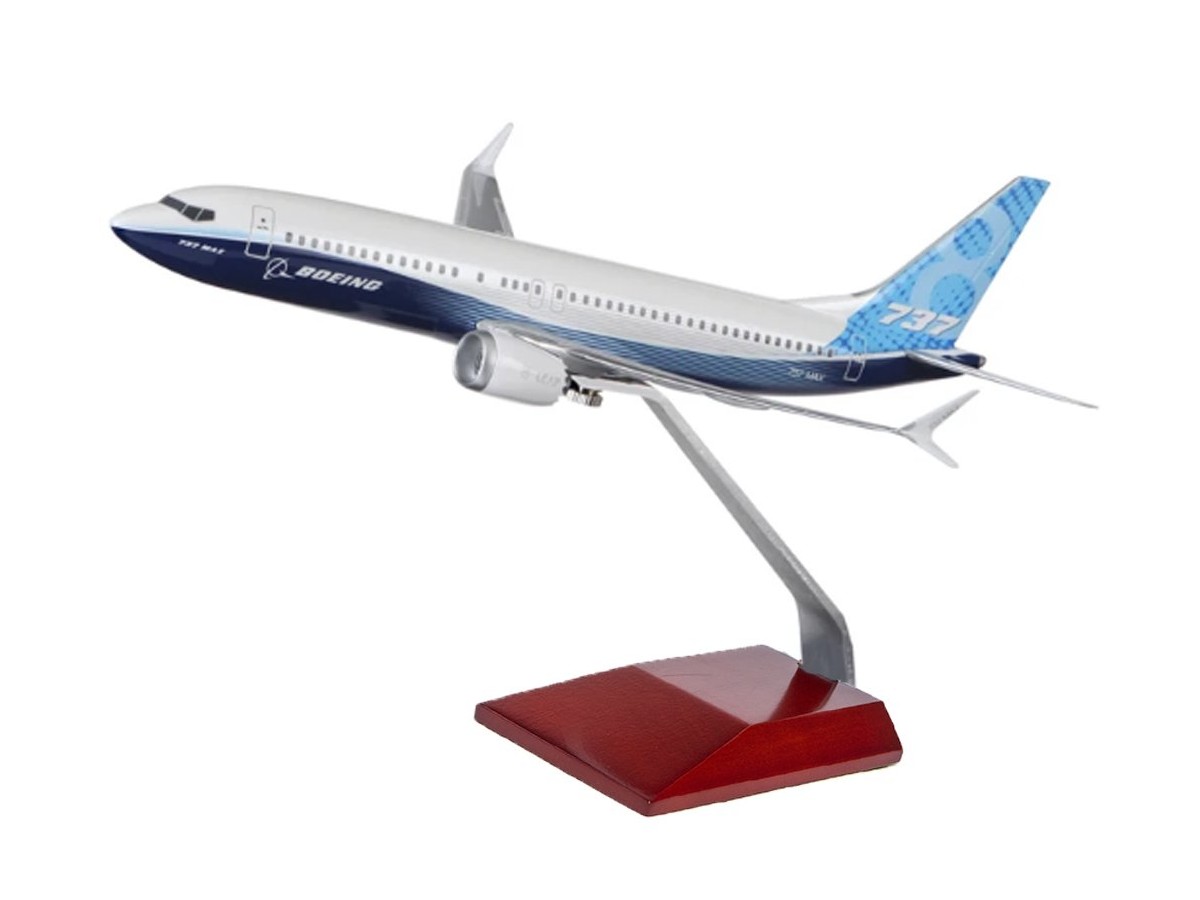 【BOEING】　ボーイング 737 MAX 8 プラスチック モデル 1/200