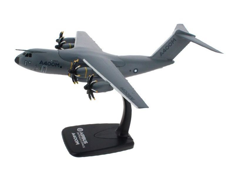 Airbus A400M 1/200 scale model エアバス 飛行機 プラスチック モデル