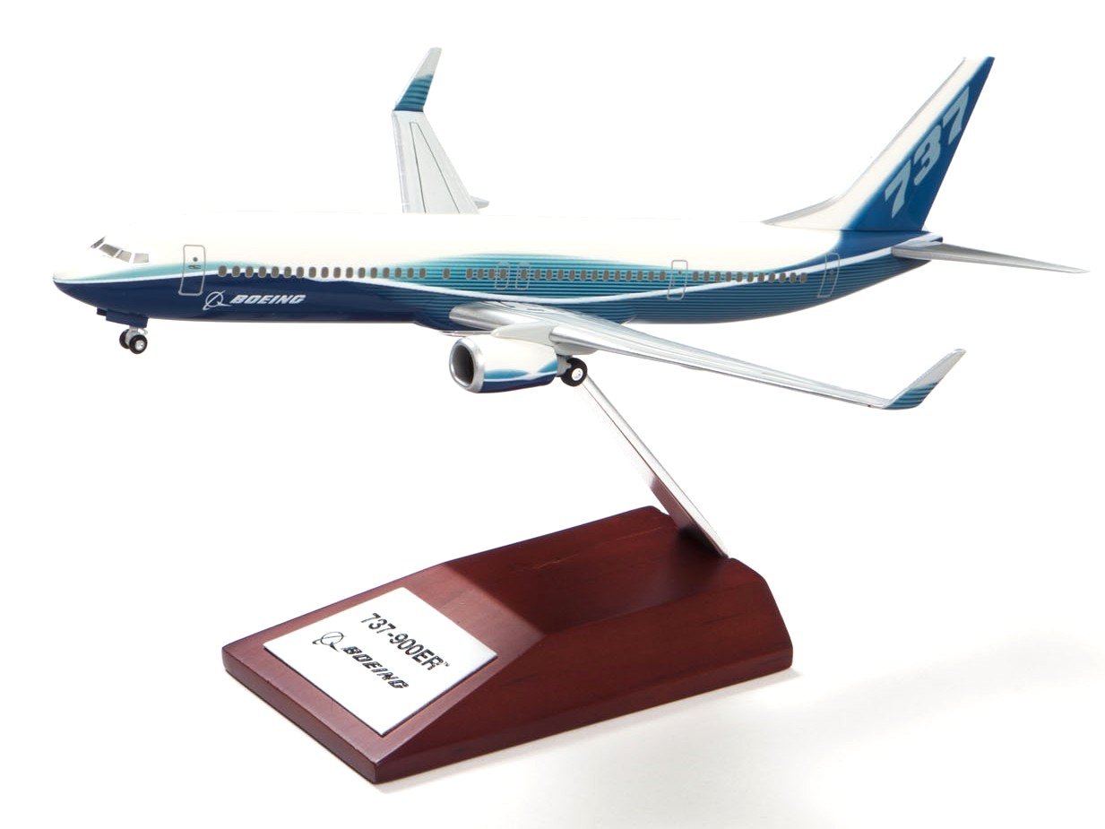 【BOEING】 ボーイング 737-900ER プラスチック モデル (1/200)