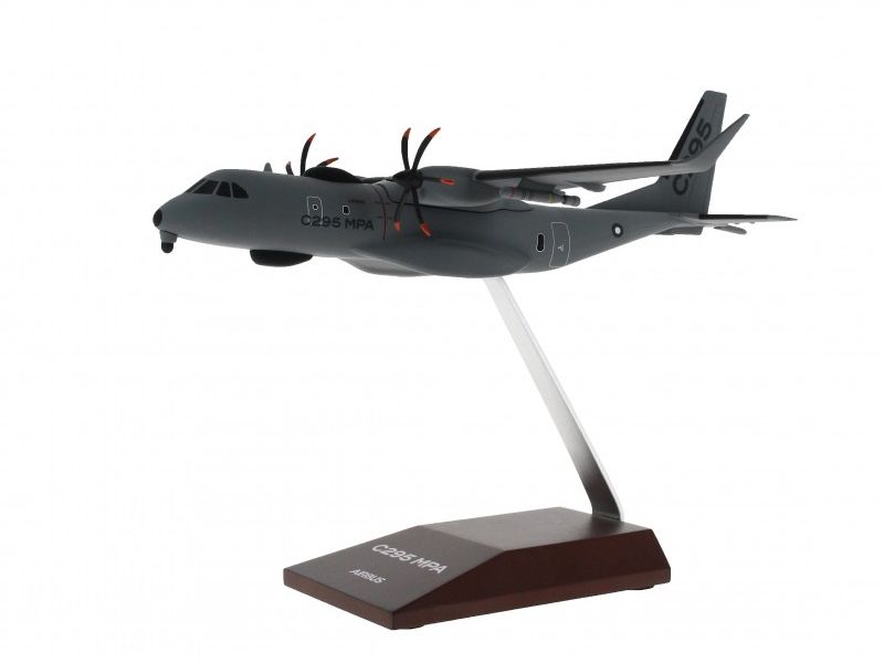 【AIRBUS】 エアバス Executive C295MPA ダイキャスト モデル（1/100）