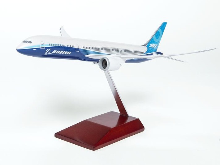 Boeing Unified 787-9 Dreamliner ボーイング 787-9 プラスチック モデル (1/200)