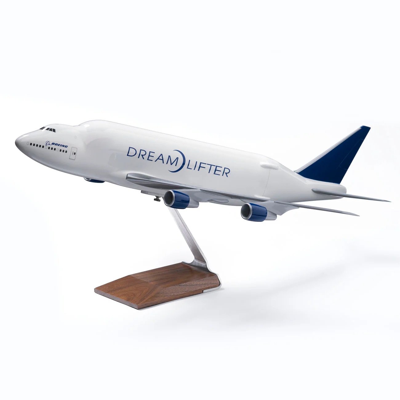 【BOEING】 Boeing 747 Dreamlifter レジン モデル（1/100）