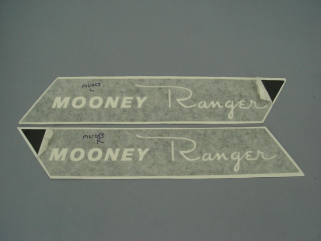 『MOONEY PIPER』 （ムーニーパイパー）DECAL