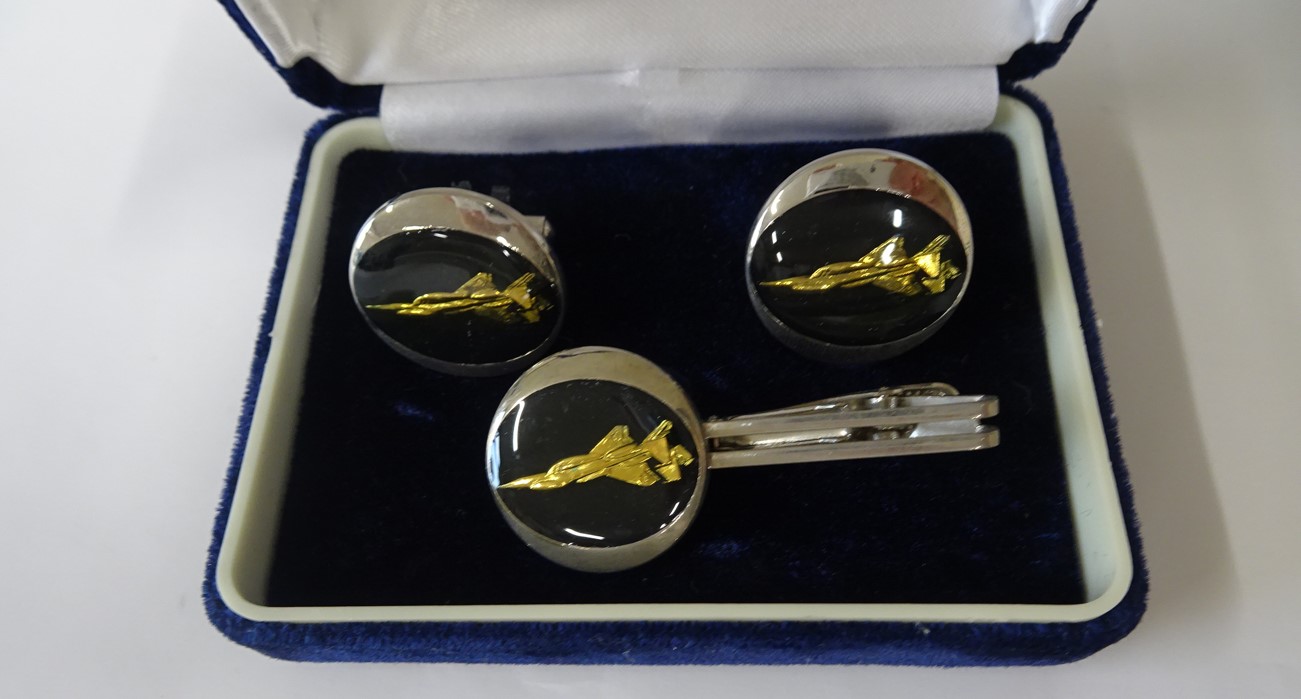 ※ジャンク品　JASDF　カフス＆タイバー