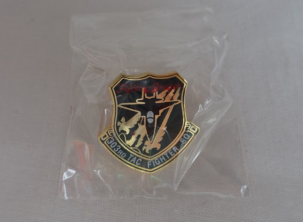 303RD TAC FIGHTER SQ（グリーン） ピンバッチ