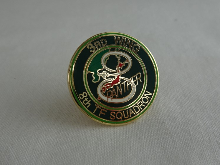 3RD WING 8th TF SQUADRON ピンバッチ