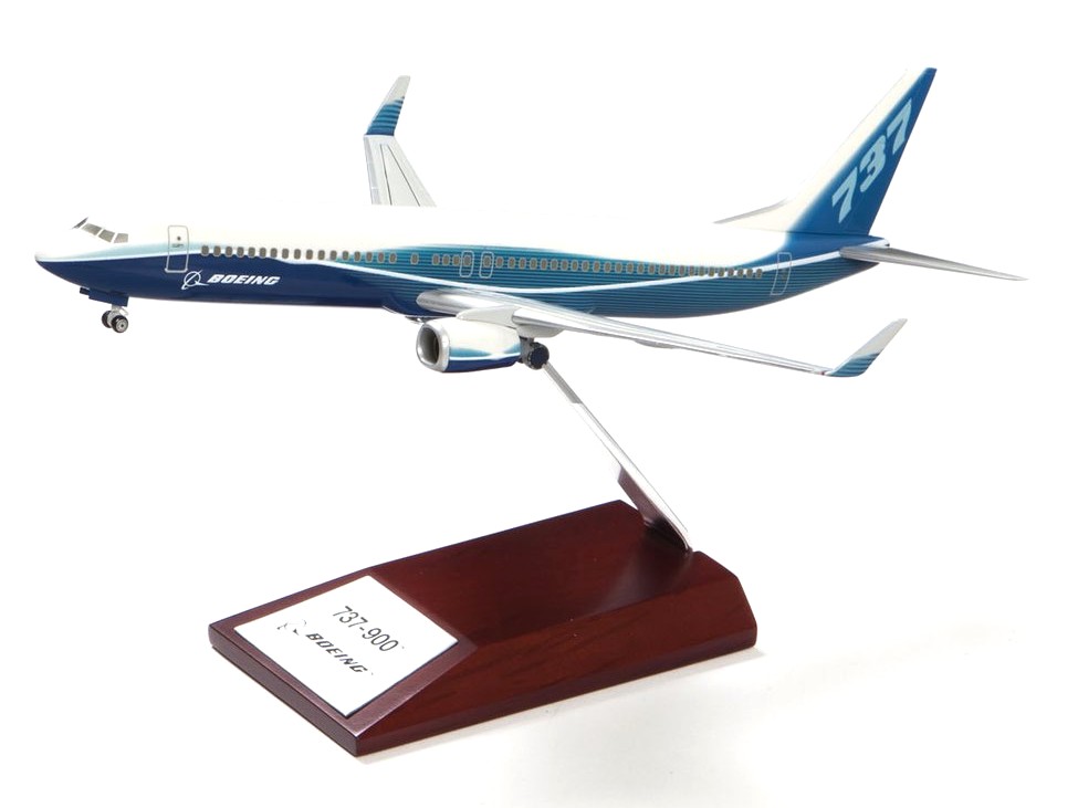 【BOEING】 ボーイング 737-900 プラスチック モデル (1/200)