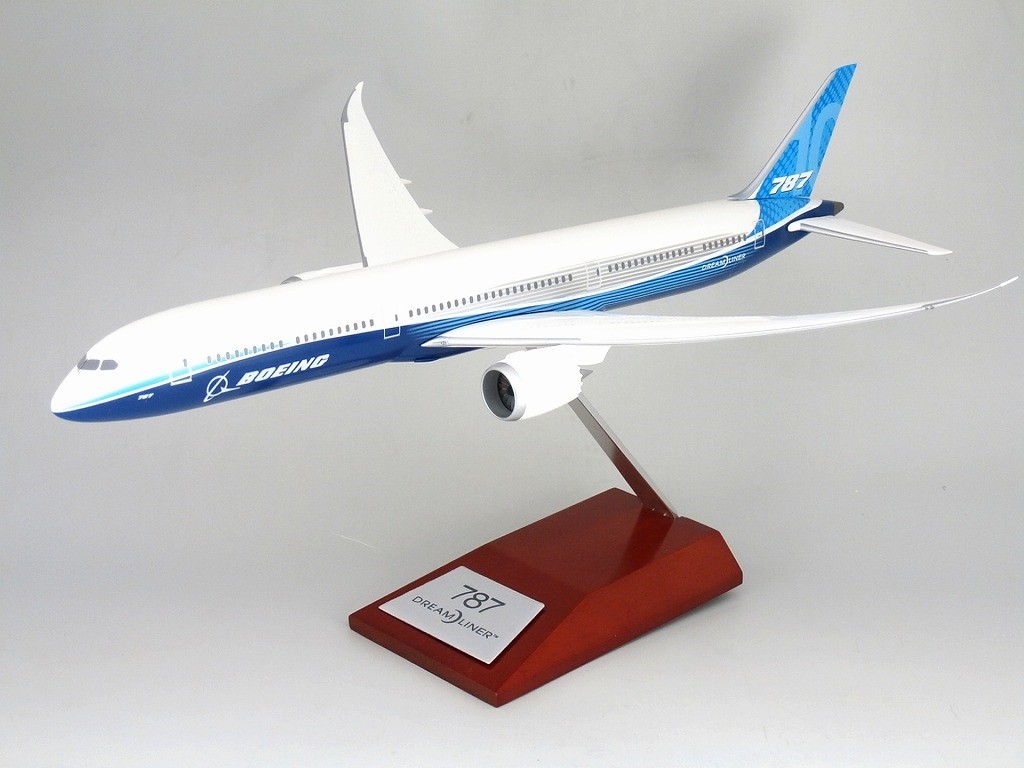 【BOEING】 ボーイング 787-10 Dreamliner プラスチック モデル (1/200)